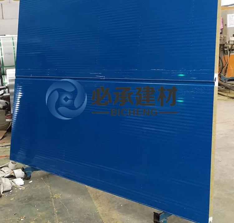 聚（jù）氨酯封邊岩棉夾芯板