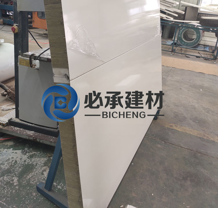 聚氨酯封邊岩棉夾芯板