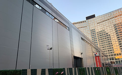 金屬幕牆岩棉夾芯複合板（四企口封邊板）在鋼（gāng）結構（gòu）建築上的應用